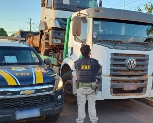 PRF e PM cumprem mandado de prisão contra condenado por tráfico de drogas na BR-316, em Caxias (MA)