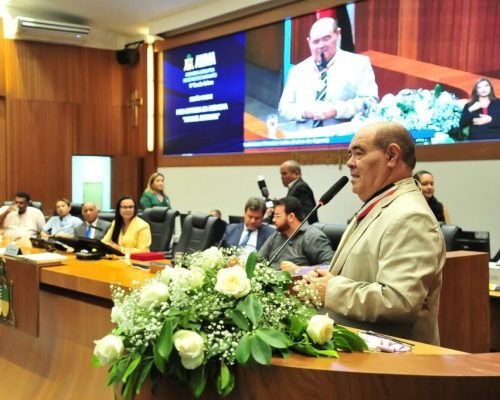 Assembleia homenageia vereador Astro de Ogum