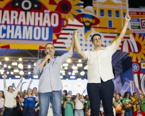 Orleans Brandão oficializa candidatura ao Governo em convenção histórica com mais de 100 mil pessoas: “Quem está do lado do povo, está do lado certo”