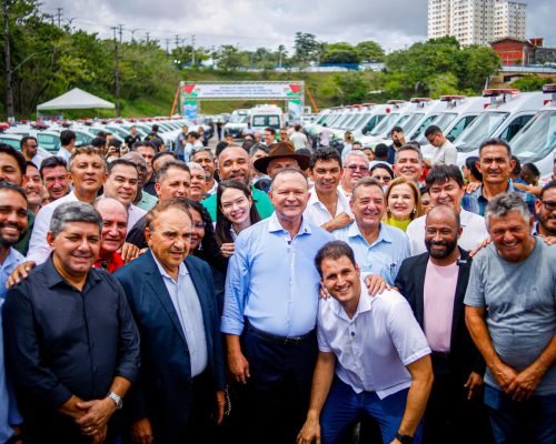 Brandão entrega 71 novas ambulâncias e mais 40 viaturas para a segurança
