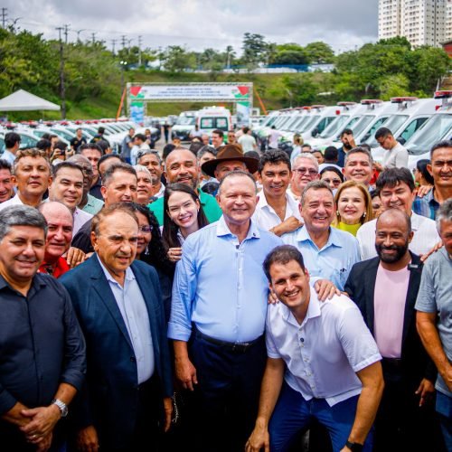Brandão entrega 71 novas ambulâncias e mais 40 viaturas para a segurança