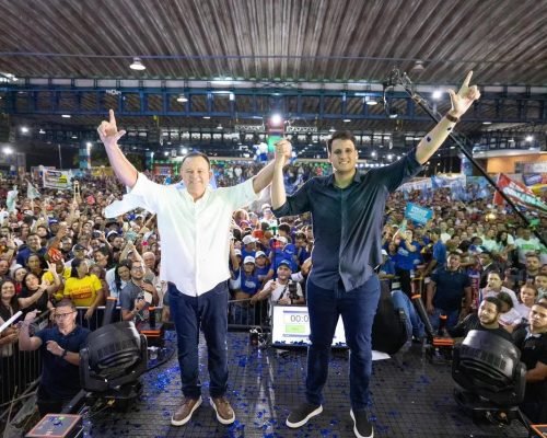 Lançamento de Orleans arrasta multidão e reúne base política poderosa no Maranhão