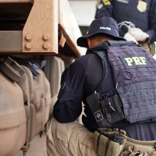 PRF flagra dois ônibus com irregularidades no sistema de controle de poluentes na BR-010 (MA)