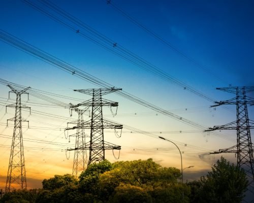 Conta de luz pode ficar mais cara: consumidores devem redobrar atenção ao consumo de energia