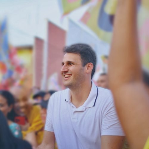 Em ritmo acelerado, Orleans Brandão amplia força política e eleva debate na corrida estadual