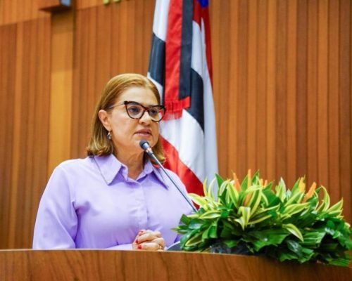 Claudia Coutinho entra com 30 dias de atestado e pede mais 91 dias para “interesse particular”